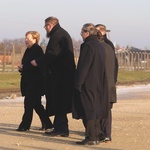 Kanclerz Angela Merkel z wizytą w byłym obozie Auschwitz-Birkenau 