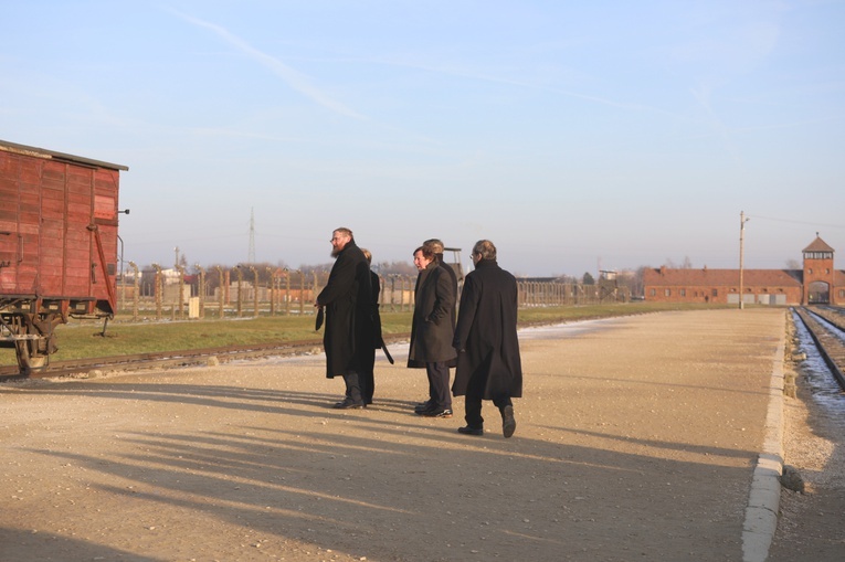 Kanclerz Angela Merkel z wizytą w byłym obozie Auschwitz-Birkenau 