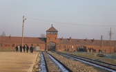 Kanclerz Angela Merkel z wizytą w byłym obozie Auschwitz-Birkenau 