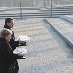 Kanclerz Angela Merkel z wizytą w byłym obozie Auschwitz-Birkenau 