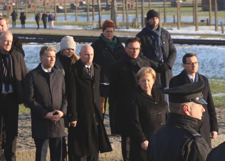 Kanclerz Angela Merkel z wizytą w byłym obozie Auschwitz-Birkenau 