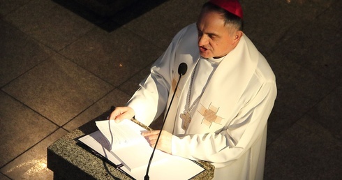 Bp Włodarczyk: Nie ma dojrzałości chrześcijańskiej bez Eucharystii