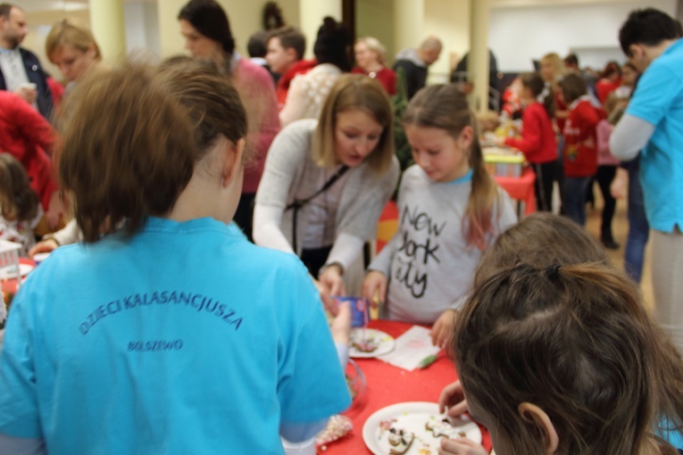 Charytatywne Mikołajki w szkołach jezuitów w Gdyni