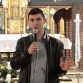 Marcin Zieliński, świecki ewangelizator, lider Wspólnoty Uwielbienia "Głos Pana" ze Skierniewic. 