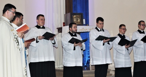 W WSD w Łowiczu wychwalano Maryję dawnymi hymnami.
