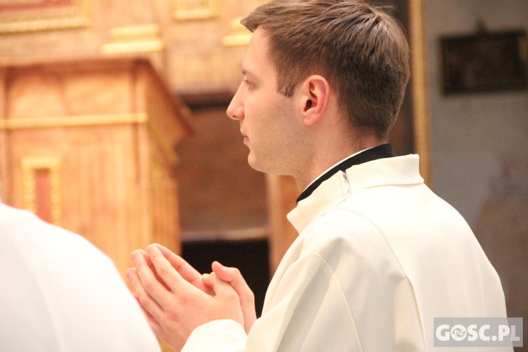 Diakonat, kandydatura i akolitat w Paradyżu