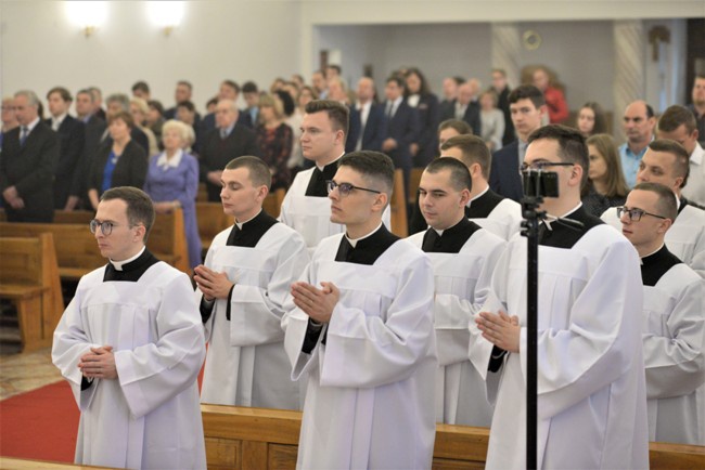 Obłóczyny i posługi w seminarium