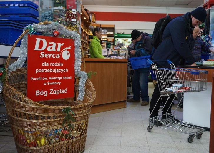 W minionym tygodniu zbiórki organizowały m.in. parafia pw. św. Andrzeja Boboli oraz pw. NMP Królowej Polski w Świdnicy.