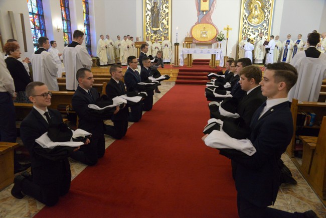 Obłóczyny i posługi w seminarium