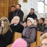 Rydzów. Poświęcenie odnowionego prezbietrium i witraży