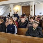 Rydzów. Poświęcenie odnowionego prezbietrium i witraży