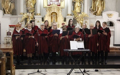 Biała Rawska. Akatyst ku czci Matki Bożej