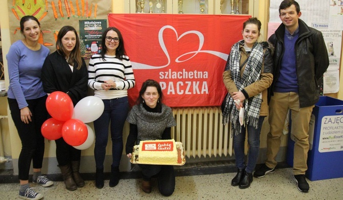 Skoczowscy wolontariusze i darczyńcy Szlachetnej Paczki odczas Wekendu Cudów.
