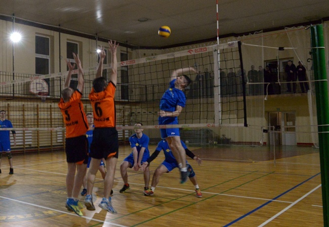 Radomscy klerycy wygrali z salezjanami z Krakowa