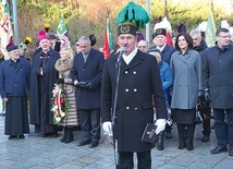 ▲	Wałbrzyskie uroczystości rozpoczęły się od odśpiewania hymnu górników.