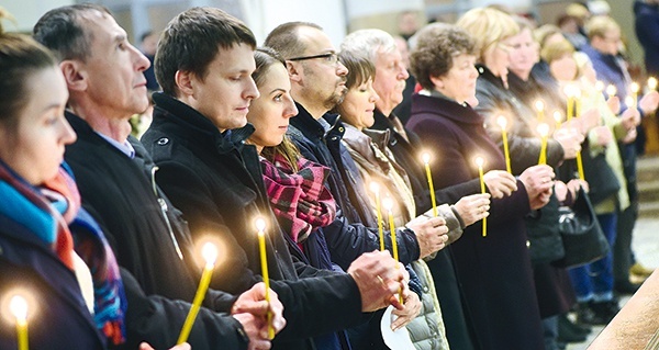 ▲	Podczas Eucharystii odbyła się duchowa adopcja dziecka poczętego.