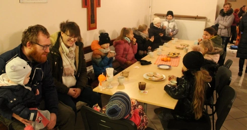 Najpierw roraty, potem posiłek 