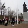 Pomnik poświęcił abp Sławoj Leszek Głódź.