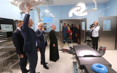 Ok. 50 mln zł kosztowały modernizacja i wyposażenie oddziałów w krakowskich szpitalach im. Narutowicza i Żeromskiego