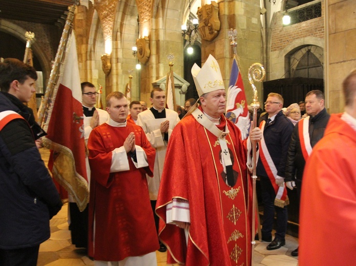 Msza św. w 38. rocznicę wprowadzenia stanu wojennego