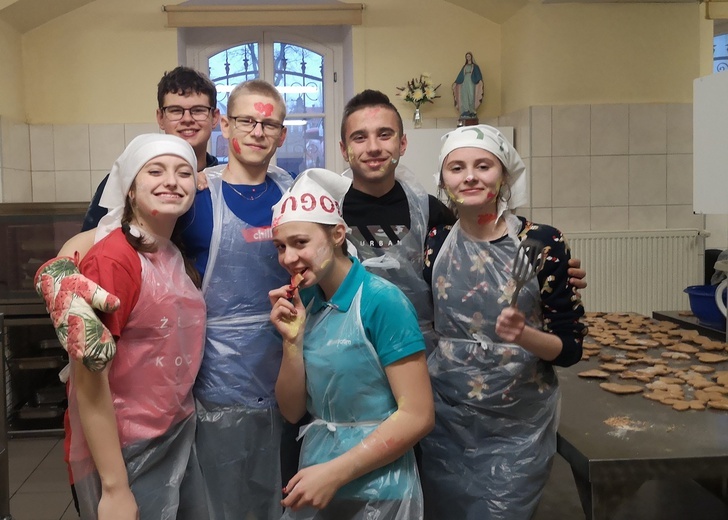 Młodzi ubogim. Pierniki 2019