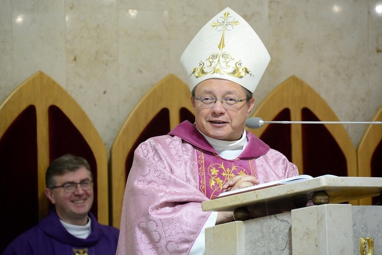 Abp Grzegorz Ryś na Remoncie Małżeńskim w Opolu