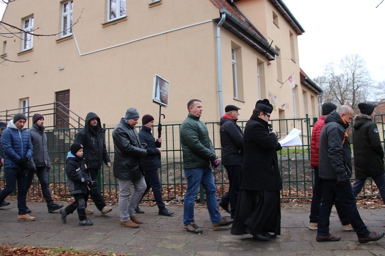 Męski Różaniec w Oleśnicy