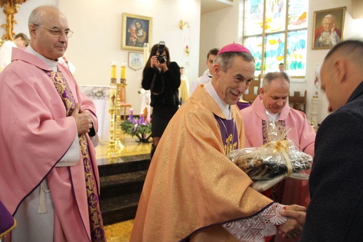 Cieniawa. Poświęcenie polichromii