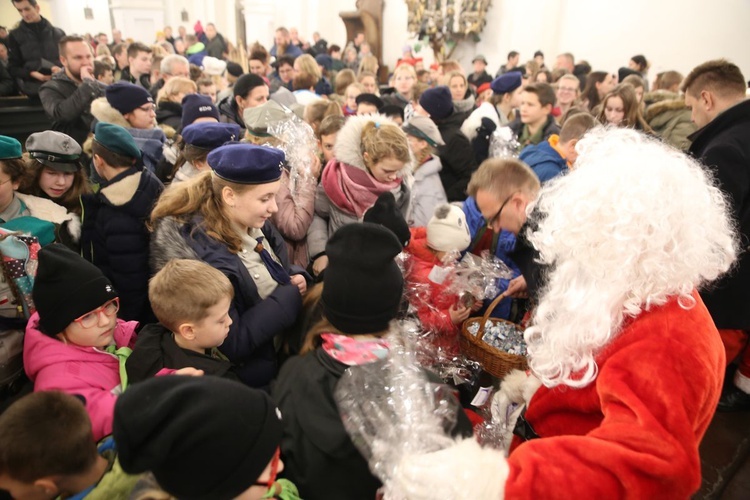 Betlejemskie Światełko Pokoju w Sandomierzu