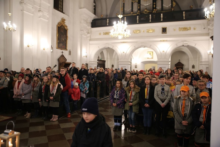 Betlejemskie Światełko Pokoju w Sandomierzu