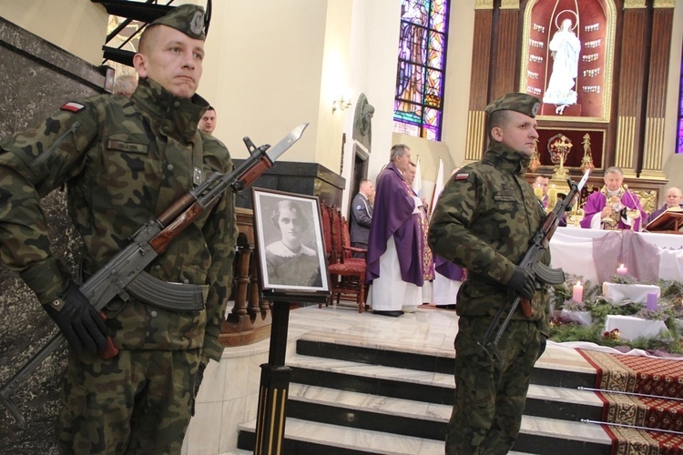 Msza św. w intencji Teresy Grodzińskiej w kościele garnizonowym.