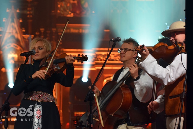 Spotkanie opłatkowe w Strzegomiu z "Golec uOrkiestrą"