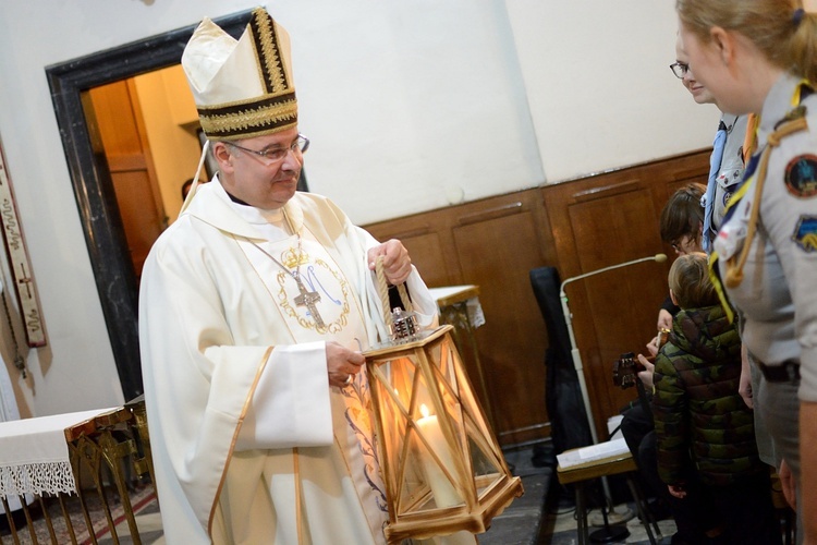 Betlejemskie Światło Pokoju w Opolu