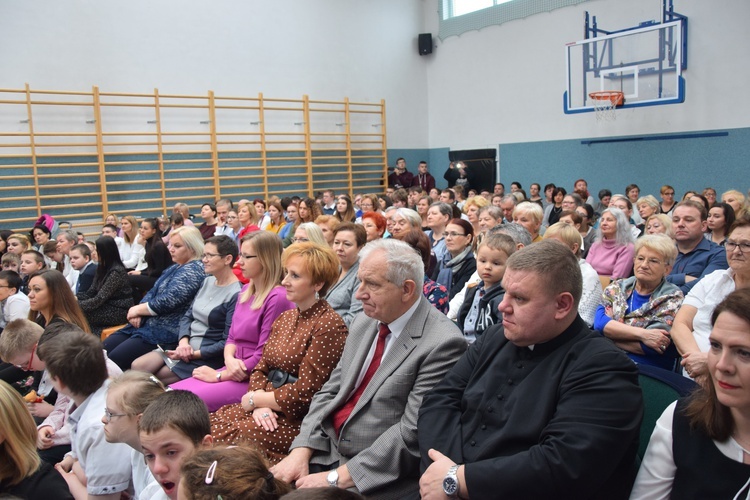 Opowieść wigilijna w Ośrodku Szkolno - Wychowawczym w Łowiczu