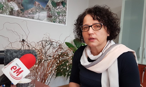 Pszczyna. Samorządowcy w roli aktorów. Spektakl "Bajka na niepogodę" w szczytnym celu