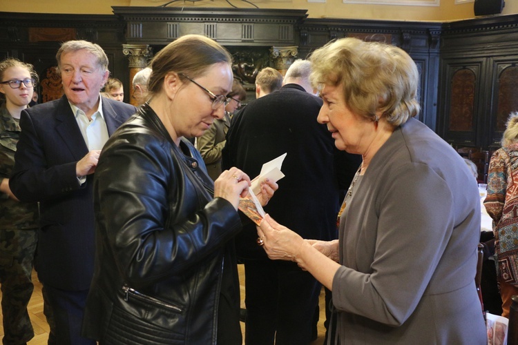 Międzypokoleniowe spotkanie wigilijne kombatantów i młodzieży