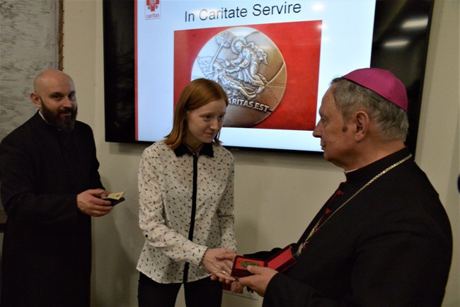 Opłatek i nagrody w siedzibie radomskiej Caritas