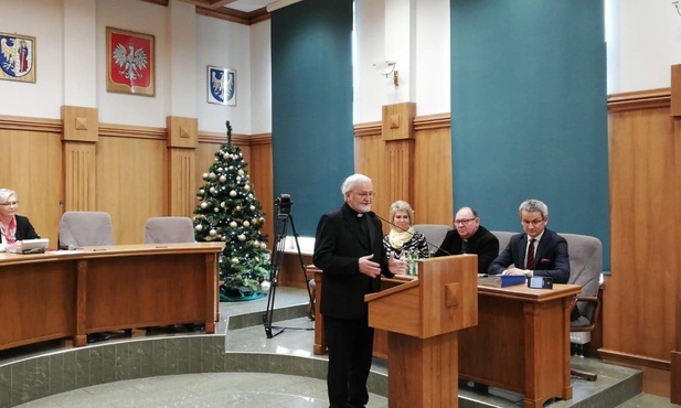 Ruda Śląska. Ks. Henryk Bolczyk honorowym obywatelem miasta