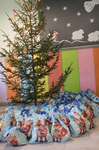 Licealiści KTK dla młodych z Ośrodka Szkolno-Wychowawczego w Żywcu