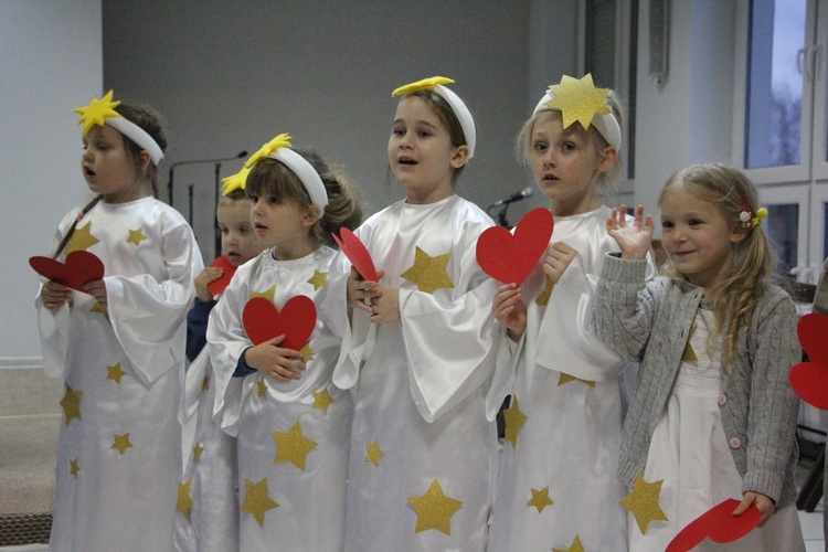 Jasełka w diecezjalnym przedszkolu Świętej Rodziny w Skierniewicach