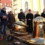 Zamknięcie kapsuły czasu na wieżę kościoła pw. Bożego Ciała w Głogowie