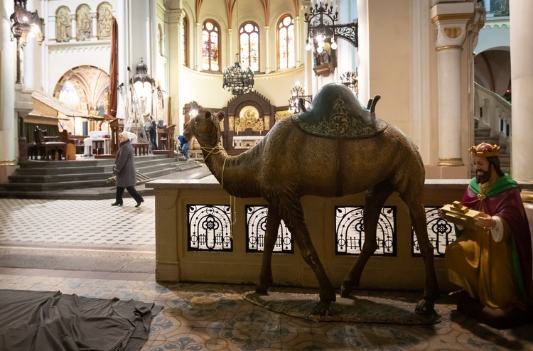 Jak powstaje stajenka u franciszkanów