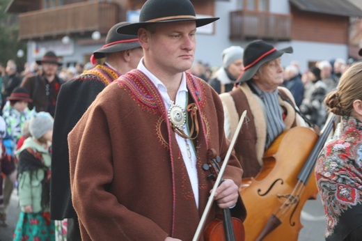 Ostatnie pożegnanie rodziny śp. Kaimów - ofiar wybuchu w Szczyrku
