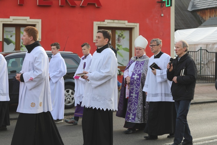 Ostatnie pożegnanie rodziny śp. Kaimów - ofiar wybuchu w Szczyrku