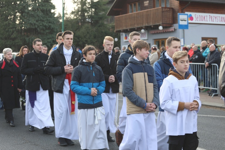 Ostatnie pożegnanie rodziny śp. Kaimów - ofiar wybuchu w Szczyrku