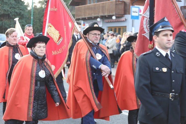 Ostatnie pożegnanie rodziny śp. Kaimów - ofiar wybuchu w Szczyrku