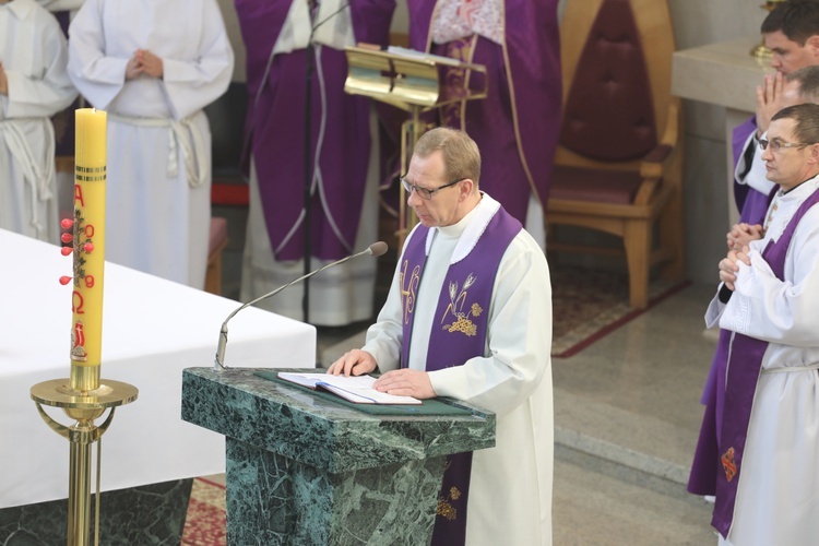 Ostatnie pożegnanie rodziny śp. Kaimów - ofiar wybuchu w Szczyrku