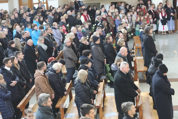 Ostatnie pożegnanie rodziny śp. Kaimów - ofiar wybuchu w Szczyrku