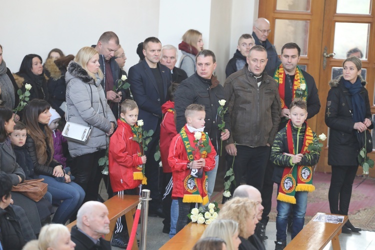 Ostatnie pożegnanie rodziny śp. Kaimów - ofiar wybuchu w Szczyrku