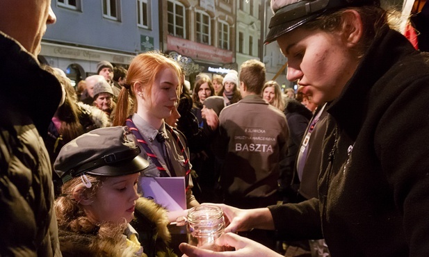 Betlejemskie Światło Pokoju dotarło do Gliwic